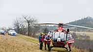 Ein Rettungshubschrauber aus Nürnberg landete am Samstagnachmittag auf dem Staffelberg, um den Verunglückten aufzunehmen.