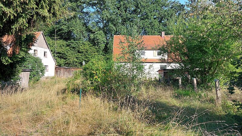 Die alten H&auml;user in der Wei&szlig;enbrunner Stra&szlig;e werden abgerissen.