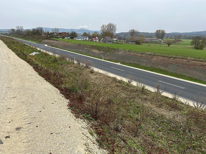 Neue Trasse der Staatsstraße 2205 zwischen Coburg und Wiesenfeld