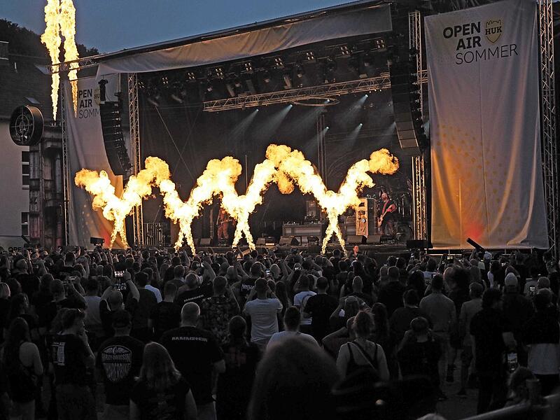 Die Rammstein-Tribute-Band live auf dem Gel&auml;nde der KulturfabrikStahlzeit am 18. Juni in Cortendorf