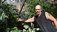 Markus Zitzmann baut in seinem Garten viel Gem&uuml;se an. Sobald es reif ist, landet es auf dem Essenstisch der Familie.Forchheim & Fr&auml;nkische Schweiz