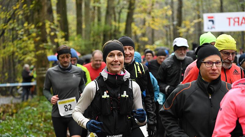 Strahlende Gesichter trotz 420 Höhenmetern auf der Halbmarathonstrecke.