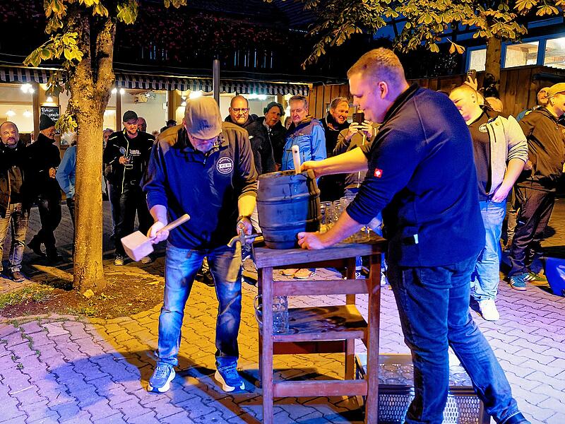 Bockbieranstich bei der Brauerei Hoh in K&ouml;ttensdorf bei Sche&szlig;litzBockbieranstich bei der Brauerei Hoh in K&ouml;ttensdorf