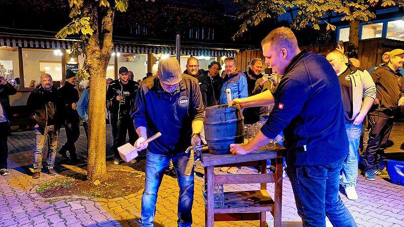 Bockbieranstich bei der Brauerei Hoh in K&ouml;ttensdorf bei Sche&szlig;litzBockbieranstich bei der Brauerei Hoh in K&ouml;ttensdorf