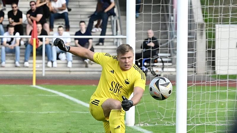 Hinter Spielern und Staff des Bayernligisten FC Coburg liegt eine außergewöhnliche Trainingswoche. Die Vorbereitung auf Eltersdorf fiel schwer, denn die Geschehnisse rund um Rene Knie haben Spuren hinterlassen.