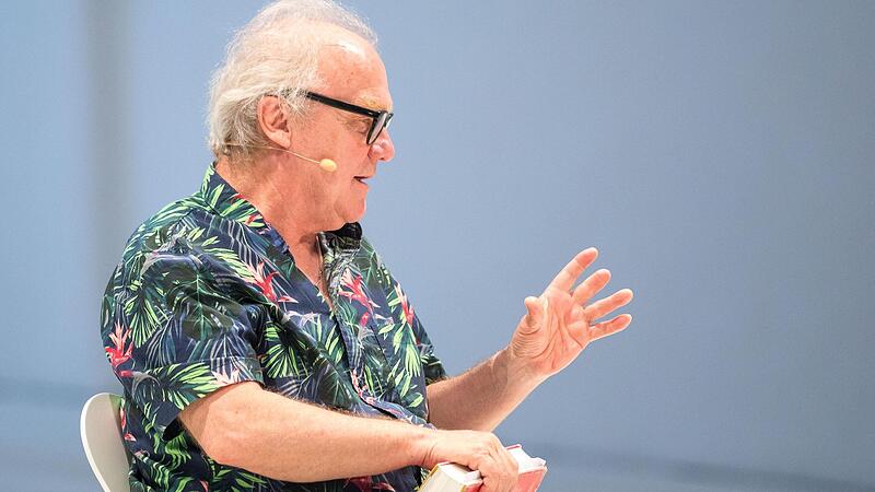 Der &ouml;sterreichische Schriftsteller Michael K&ouml;hlmeier las  aus seinem ziegelsteindicken Roman &bdquo;Matou&ldquo;.