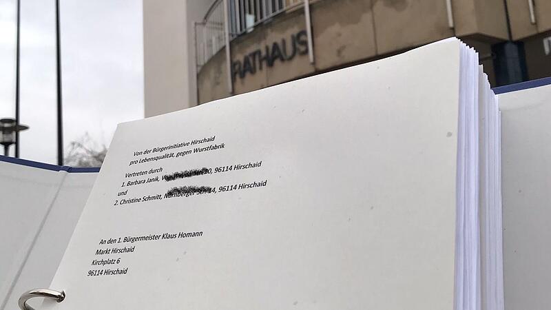 Der Antrag auf einen Bürgerentscheid ist im Hirschaider Rathaus angekommen.
