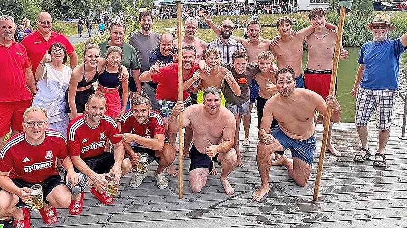 Nach dem Fischerstechen in Feierstimmung. Nach dem Fischerstechen in Feierstimmung.