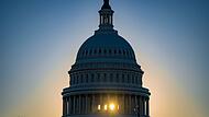 US-Midterms - Sonnenaufgang hinter dem Kapitol