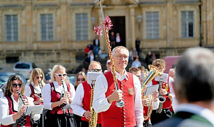 75. &shy;Bayerischen Landessch&uuml;tzentag in Bamberg: Der Festzug f&uuml;hrte vom Dom durch die Altstadt.