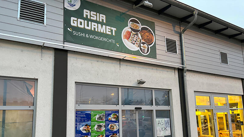 Noch ist das Schaufenster verhüllt. Einen Eröffnungstermin gibt es offenbar noch nicht.