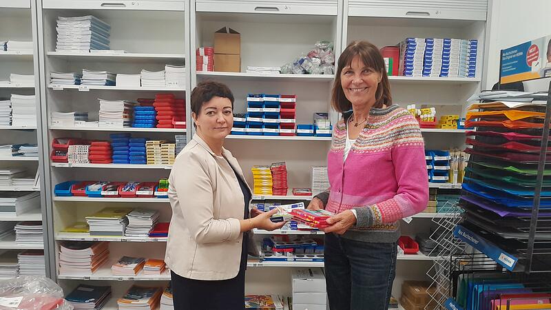 Luise L&ouml;chner (rechts) geht nach 10 Jahren Gr&uuml;nstift-Leitung in ihren Ruhestand. An ihre Stelle tritt ab Oktober Antonina Chakarova (links).