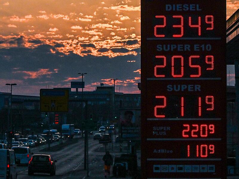 Spritpreise zum Wochenauftakt