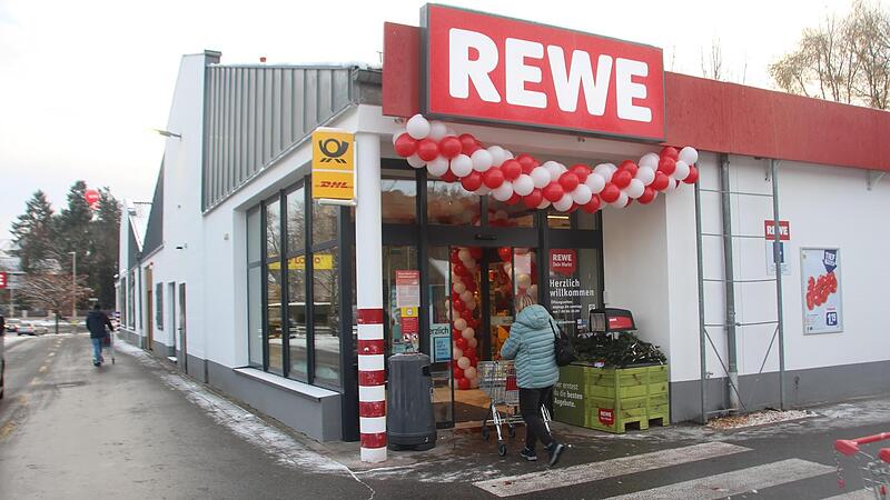 Die Außenfassade wurde neu gestrichen.