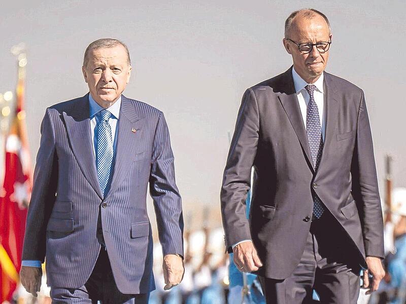 Der türkische Staatschef Recep Tayyip Erdogan weiß, wie er seine Gäste empfängt.