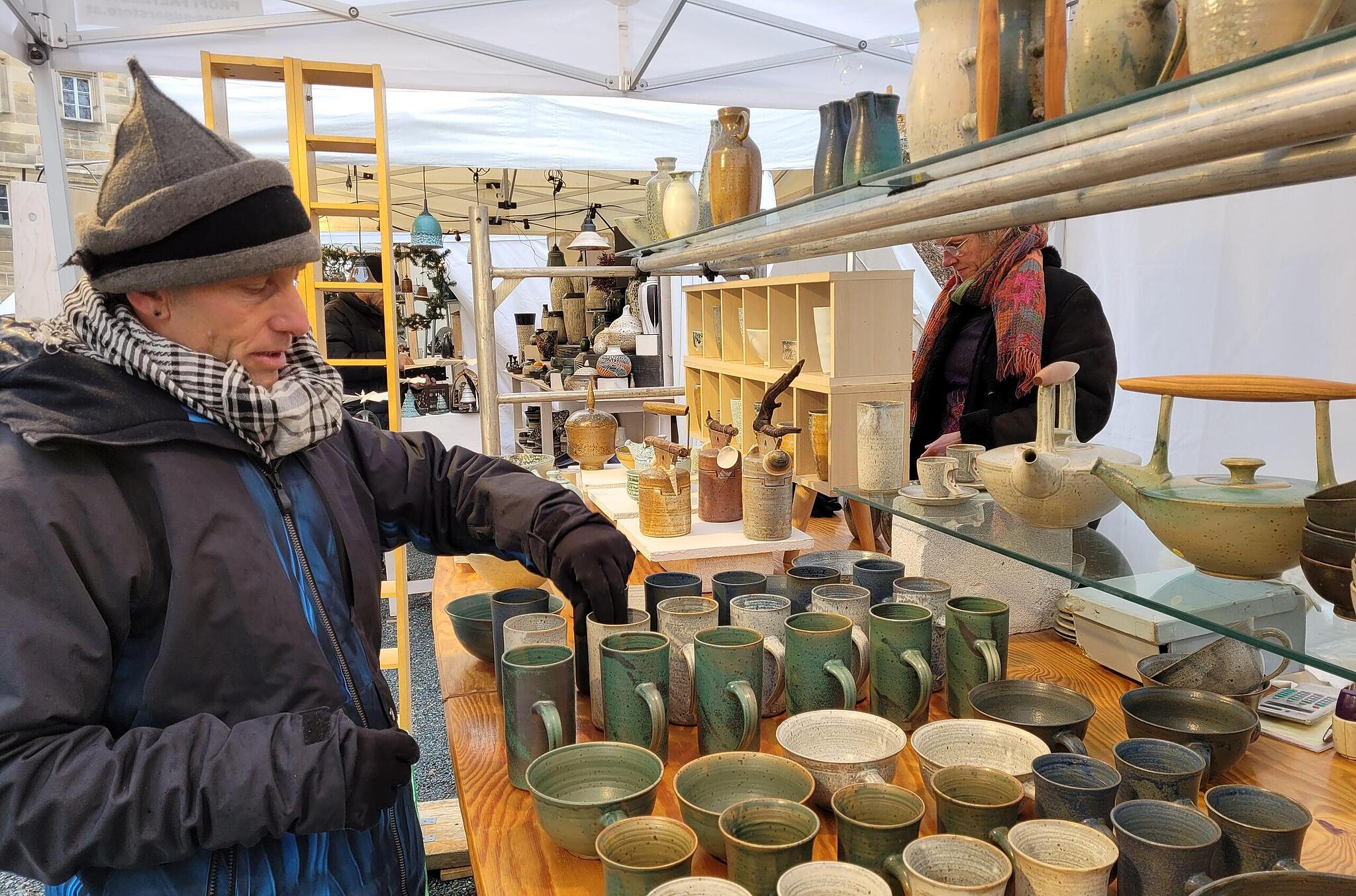 56 Töpfer laden zum großen Weihnachtsmarkt auf dem Schlossareal in Thurnau