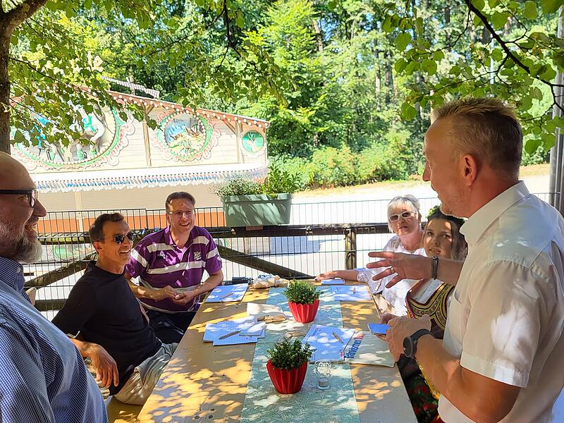 Bierprobe Annafest 2023Bierprobe Annafest 2023 Die Teilnehmer der Bierprobe konnten die unterschiedlichen Geschmäcker direkt vergleichen.