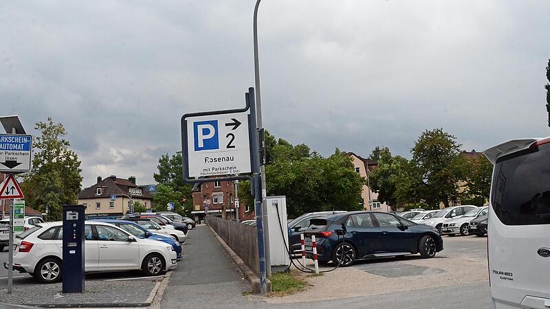 Der Parkplatz an der Europabrücke wird nicht nur umbenannt, sondern nach dem Freischießen ab dem 25. August auch umfassend umgebaut. Der Parkplatz an der Europabrücke wird nicht nur umbenannt, sondern nach dem Freischießen ab dem 25. August auch umfassend umgebaut.