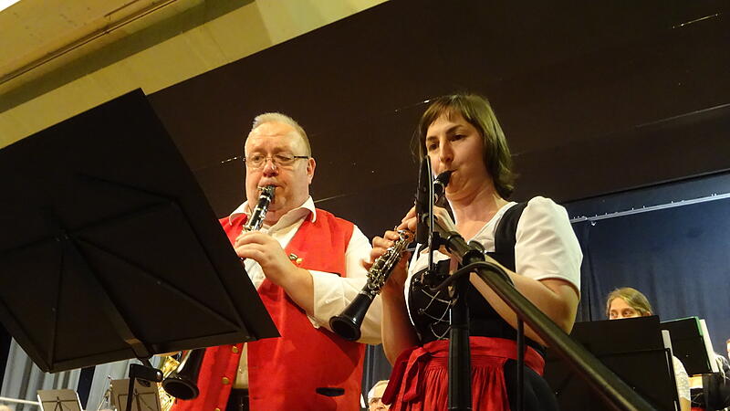 Jürgen Friedrich und Claudia Goller glänzten bei ihrem Solostück.