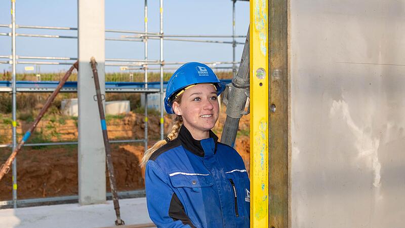 Maurerin Maya Scheel möchte Miss Handwerk 2025 werden. Sie hat es bis ins Finale geschafft. Maurerin Maya Scheel möchte Miss Handwerk 2025 werden. Sie hat es bis ins Finale geschafft.