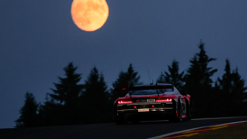D&uuml;stere Aussichten: Der Eastalent-Audi rund um Christopher Haase verunfallte bei den 24h von Spa 2026 in der Nacht.
