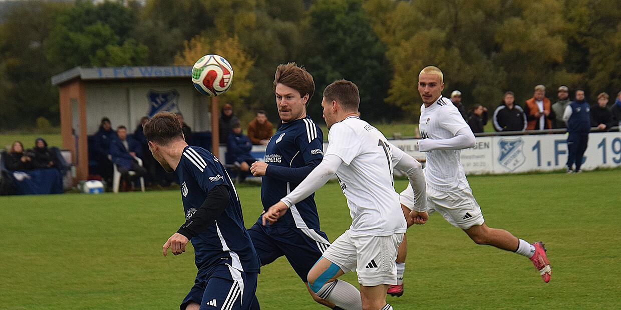 TSV Steinach gives DJK Schondra a real run for their money