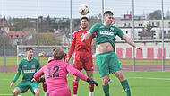 Vor allem in der Luft hatte der FC Coburg Probleme gegen den TSV Großbardorf.