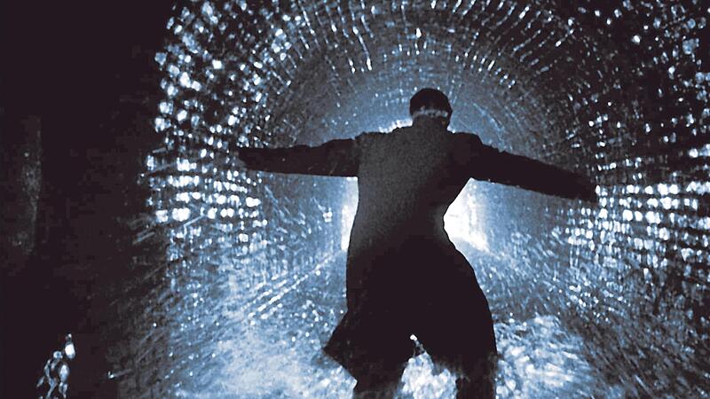 Ausgerechnet &ouml;sterreichische Staatssch&uuml;tzer haben die Alpenrepublik an Putin verkauft: Jahrelang sa&szlig;en Spione des Kremls direkt an der Quelle vertraulicher Informationen. Jetzt l&auml;uft die Aufkl&auml;rungsarbeit auf Hochtouren.