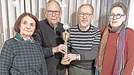 Margot Zwingmann (Platz 3), Edgar Hirt (Pokalstifter), Hans-Joachim Kaiser (Sieger), Monika Horcher (Platz 2).