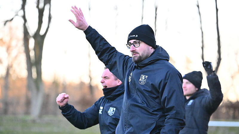 FCE-Trainer Jan Gernlein hadert mit den Fehlern seiner Defensive in Erlangen.