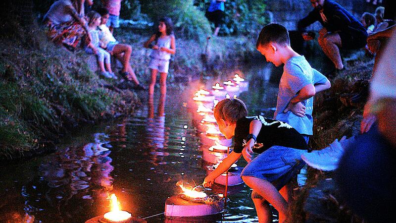 Sinn in Flammen im Siebener-Park: rund 1500 BesucherSinn in Flammen im Siebener-Park: rund 1500 Besucher Sinn in Flammen im Siebener-Park: rund 1500 Besucher