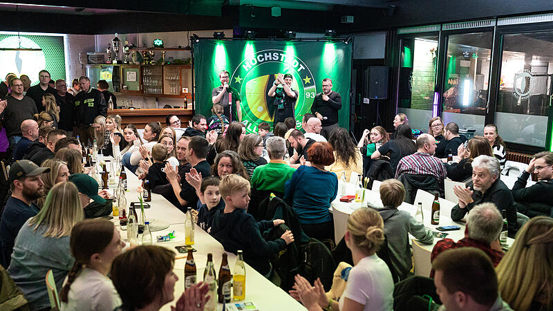 Beste Stimmung im VIP-Raum: Die H&ouml;chstadt Alligators haben ihre Saisonabschlussfeier genossen.