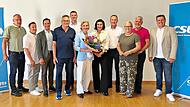 Bürgermeisterkandidatin Stephanie Graser (sechste von links) erhielt zahlreiche Glückwünsche. Von links: Dietmar Hofmann (Ortsvorsitzender Kirchaich), Felix Ortegel (Ortsvorsitzender Schleichach-Fatschenbrunn und Ortssprecher von Fatschenbrunn), M... Bürgermeisterkandidatin Stephanie Graser (sechste von links) erhielt zahlreiche Glückwünsche. Von links: Dietmar Hofmann (Ortsvorsitzender Kirchaich), Felix Ortegel (Ortsvorsitzender Schleichach-Fatschenbrunn und Ortssprecher von Fatschenbrunn), M...