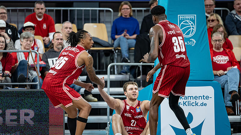 Moritz Krimmer (Mitte) steuerte bei seinem Saisondeb&uuml;t gegen die Rostock Seawolves zwei Punkte und zwei Rebounds bei.