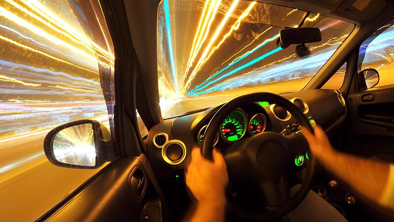 605 F&auml;lle von illegalen Kraftfahrzeugrennen hat die Polizei in Bayern 2022 erfasst.Forchheim & Fr&auml;nkische Schweiz