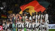 Über 8,3 Millionen Menschen verfolgten das deutsche Länderspiel gegen Ghana im Fernsehen. Doch die TV-Kameras fingen nicht alles ein. Über 8,3 Millionen Menschen verfolgten das deutsche Länderspiel gegen Ghana im Fernsehen. Doch die TV-Kameras fingen nicht alles ein.
