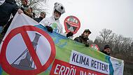 Protest gegen neue Ölbohrungen Protest gegen neue Ölbohrungen