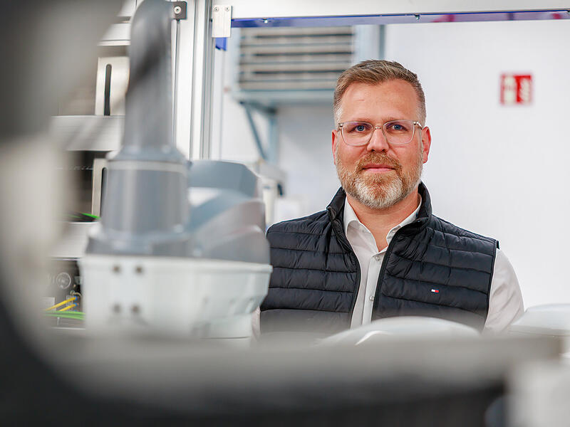 Der Chef des Kronacher Automatisierungsspezialisten M.A.i. GmbH Mario Michel hat das Netzwerk Partners for Defence ins Leben gerufen. Sein Credo: Zusammenarbeit statt Einzelk&auml;mpfer.