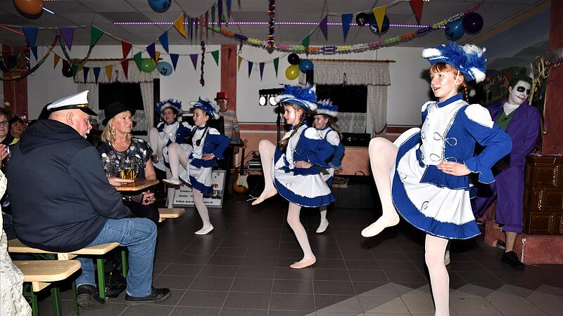 Mit ihren Einlagen konnte die Prinzengarde aus Weismain das Publikum beim Froschgetümmel in Görau begeistern.