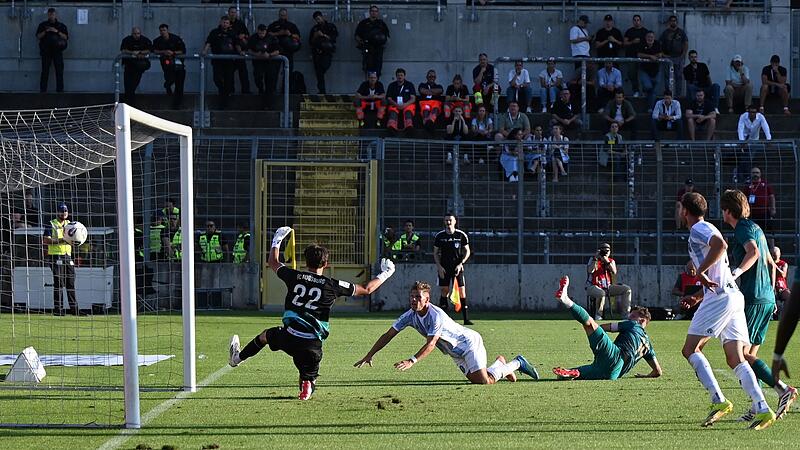 TSV 1860 München - FC Augsburg II TSV 1860 München - FC Augsburg II