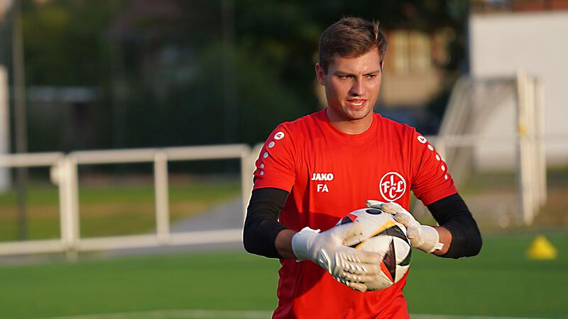 Der Lichtenfelser Torh&uuml;ter Felix Angerm&uuml;ller machte bei seinen ersten beiden Punktspiel-Eins&auml;tzen  f&uuml;r seinen neuen Verein eine gute Figur.