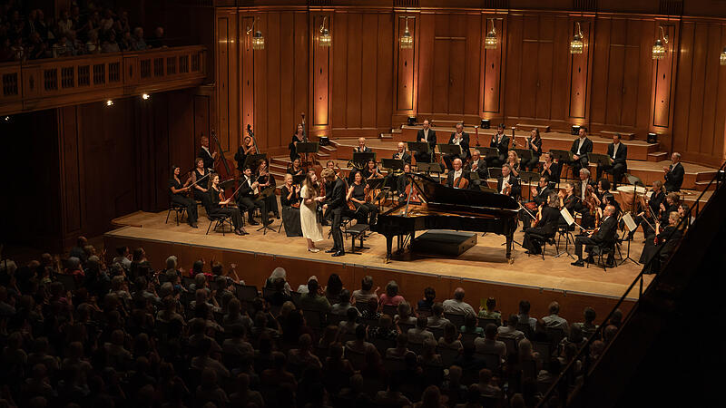Das Mozarteumorchester Salzburg beim Kissinger Sommer im Max-Littmann-Saal