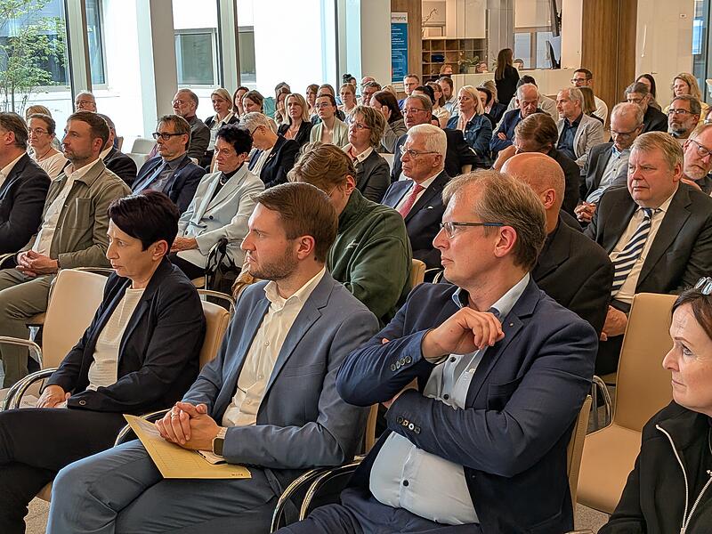 Zweckverband Klinikum dankt Söllner Zweckverband Klinikum dankt Söllner