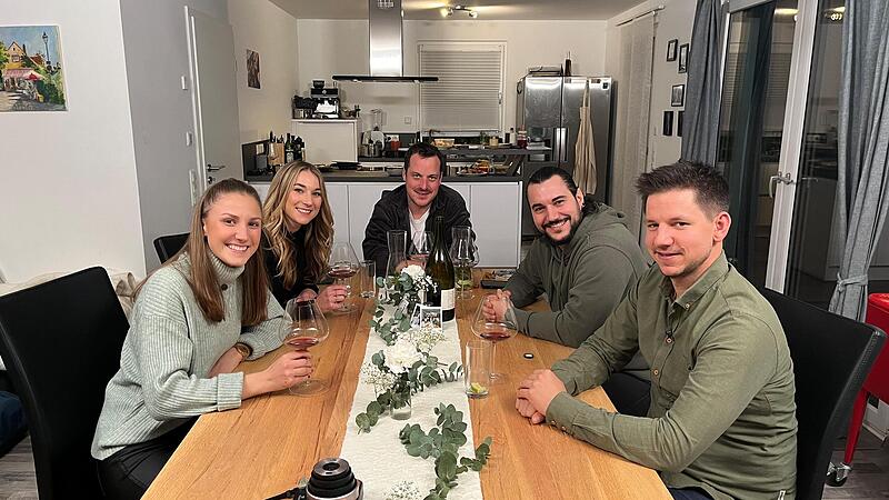 Die f&uuml;nf Kandidaten: (von links) Franziska Sperber  aus Rentweinsdorf, Ramona D&uuml;rrbeck aus Bamberg, Fabian Hollet aus Frensdorf,  Oguzhan Bozkurt  aus Bamberg und  Tobias aus dem Raum Lichtenfels.