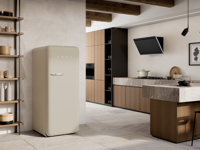 Smeg-Ger&auml;te bei STARKK&uuml;chen 2412