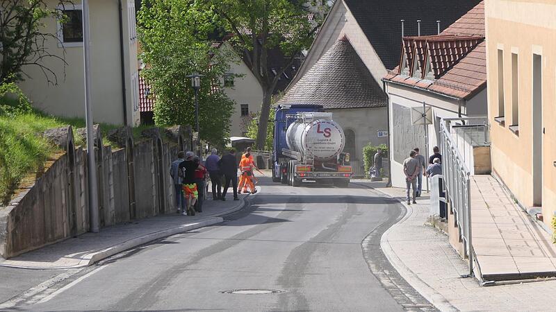 In Dankenfeld herrscht nun nach fast einem Jahr Bauzeit wieder freie Fahrt auf der Kreisstraße Has 26.