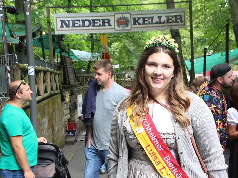 Dr&uuml;ckt allen die Daumen: Bierk&ouml;nigin Luisa.Forchheim & Fr&auml;nkische Schweiz
