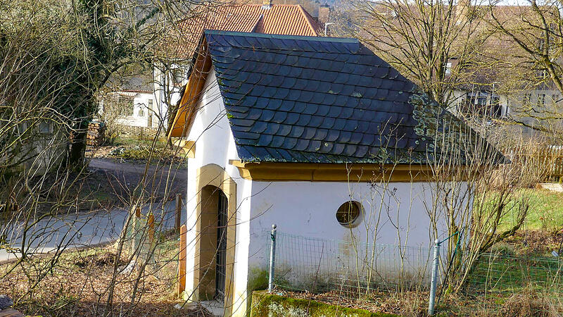 Die Wegkapelle aus dem 18. Jahrhundert in Rothenb&uuml;hlForchheim & Fr&auml;nkische Schweiz