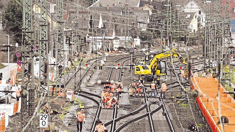 Die Riedbahn soll ab Mitte Juli f&uuml;r f&uuml;nf Monate gesperrt und komplett saniert werden.