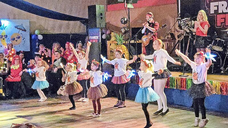 Die Kindertanzgruppe der EKG begeisterte mit ihrem Auftritt das Publikum.